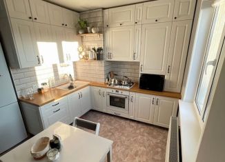 Продам 1-комнатную квартиру, 37.5 м2, деревня Куюки, 14-й квартал, 4