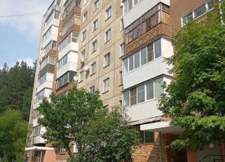 Продам 1-комнатную квартиру, 35 м2, Златоуст, улица имени М.С. Урицкого, 35