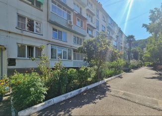 Продаю однокомнатную квартиру, 30 м2, посёлок городского типа Дагомыс, Армавирская улица, 72