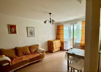 Продаю однокомнатную квартиру, 30 м2, Тюмень, улица Парфёнова, 22