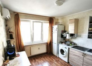 Продам 1-ком. квартиру, 37 м2, Ростов-на-Дону, улица Платона Кляты, 15