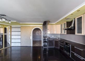 Продается 2-ком. квартира, 85.7 м2, Тюмень, Малая Боровская улица, 38/2