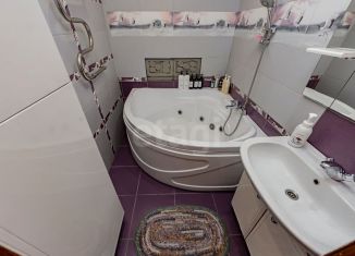 Продаю трехкомнатную квартиру, 87.3 м2, Тюмень, улица Евгения Богдановича, 16