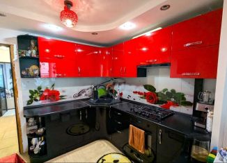 Продам 2-комнатную квартиру, 49 м2, Ейск, Красная улица, 47/3