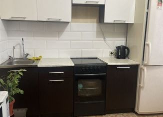 Продается 1-комнатная квартира, 41 м2, Оренбург, улица Фронтовиков, 6
