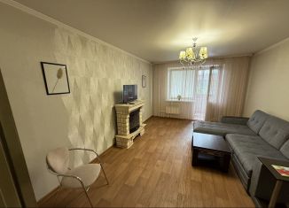 Сдаю в аренду 2-комнатную квартиру, 70 м2, Абакан, улица Торосова, 15А