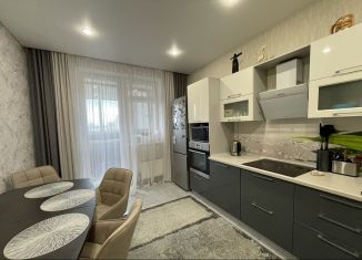 Продам трехкомнатную квартиру, 88.7 м2, Тюмень, улица Газовиков, 41