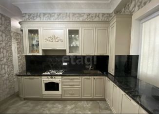 Продается двухкомнатная квартира, 78 м2, Махачкала, улица Эльзы Ибрагимовой, 27Б