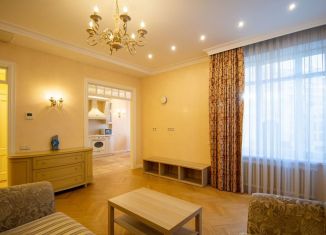 Сдам в аренду 2-комнатную квартиру, 75.2 м2, Санкт-Петербург, Парадная улица, 3к2