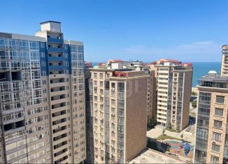 Продается двухкомнатная квартира, 72 м2, Махачкала, улица Времена Года, 9к1