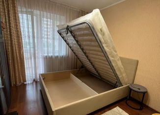 Сдам в аренду 1-комнатную квартиру, 42 м2, Калининград, улица Ульяны Громовой, 99