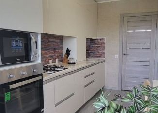 Продаю 2-комнатную квартиру, 50.1 м2, Елабуга, улица Сююмбике, 36