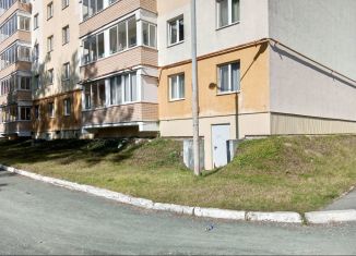 Продаю склад, 400 м2, Полевской, микрорайон Зелёный Бор-2, 19