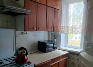 Трехкомнатная квартира на продажу, 61.9 м2, Кингисепп, Театральная улица, 10Б