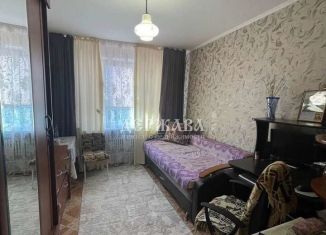 Продаю 1-ком. квартиру, 16.4 м2, Старый Оскол, микрорайон Молодогвардеец, 2