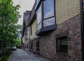 Сдам таунхаус, 240 м2, Санкт-Петербург, Озерковский проспект, 5к2