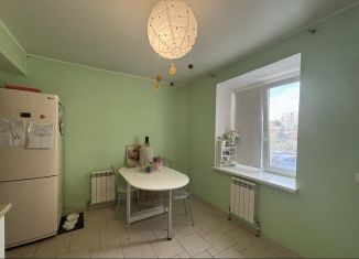 Продаю 2-ком. квартиру, 73.8 м2, Воронеж, улица Степана Разина, 37