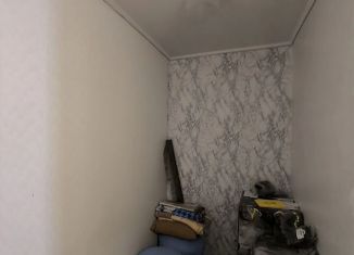 Продаю торговую площадь, 42 м2, Янаул, улица Якутова, 35Б