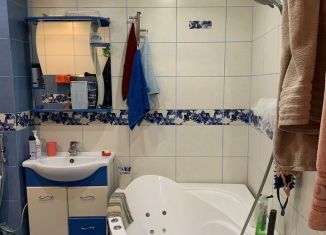 Четырехкомнатная квартира на продажу, 75.1 м2, Отрадный, улица Орлова, 20