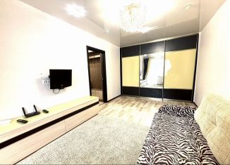 Сдается в аренду двухкомнатная квартира, 50 м2, Республика Башкортостан, улица Максима Рыльского, 24/1