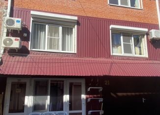 Продам дом, 175.4 м2, поселок городского типа Новомихайловский, Парковая улица, 40/21