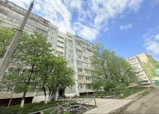 Продаю 2-ком. квартиру, 52 м2, Киров, улица Щорса, 23