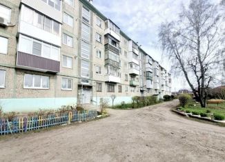 Продается 2-ком. квартира, 44 м2, Новомосковск, улица Мичурина, 7