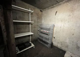 Сдается в аренду гараж, 10 м2, Екатеринбург, Кировский район, Рассветная улица, 11А