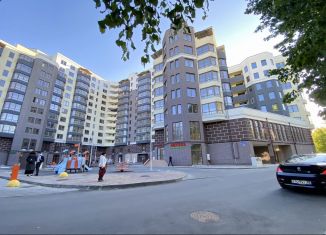 Сдам 1-ком. квартиру, 47 м2, Калининград, Земельная улица, 30