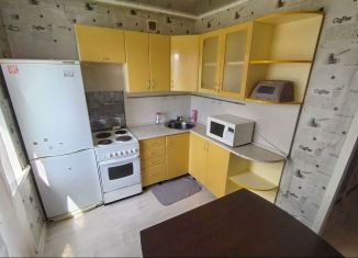 Сдаю 1-ком. квартиру, 35 м2, Юрга, проспект Победы, 34Б