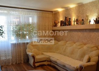 Продаю 3-ком. квартиру, 60 м2, Елец, Александровская улица, 19