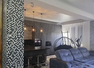 Сдам в аренду 2-комнатную квартиру, 82 м2, Избербаш, улица Азизова, 2