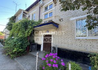 Продаю 1-комнатную квартиру, 37 м2, Апшеронск, Партизанская улица, 15