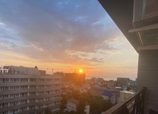 Продажа 1-ком. квартиры, 40 м2, Сочи, улица Кирова, 35, микрорайон Центральный