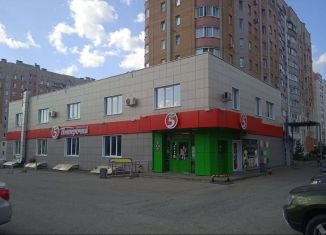 Продаю торговую площадь, 481.1 м2, Удмуртия, улица Холмогорова, 67