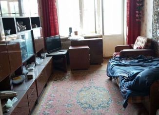 Продается 2-комнатная квартира, 40 м2, Смоленск, улица Седова, 33А