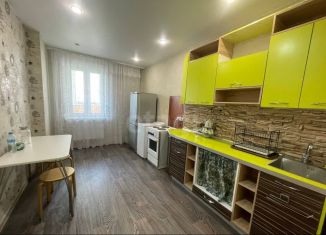 Сдам однокомнатную квартиру, 38 м2, Татарстан, улица Братьев Батталовых, 20к2