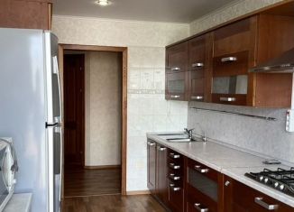 Продаю 3-ком. квартиру, 84 м2, Саратов, Луговая улица, 100