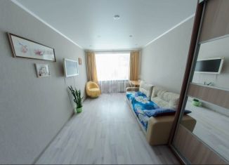 Продается 2-ком. квартира, 46 м2, Шадринск, Февральская улица, 107