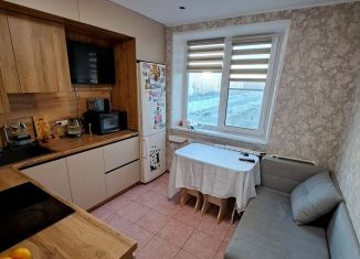 Продаю 1-ком. квартиру, 43 м2, Челябинск, улица Академика Королёва, 26, Центральный район