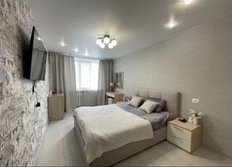 Продается 2-ком. квартира, 58 м2, Чебоксары, улица Константина Иванова, 81