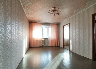 Продается 4-ком. квартира, 61.6 м2, Кыштым, улица Ленина, 25А