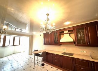 Четырехкомнатная квартира на продажу, 133 м2, Республика Башкортостан, улица Братьев Кадомцевых, 5/1