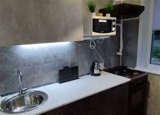 Сдаю в аренду 3-ком. квартиру, 65 м2, Кингисепп, Театральная улица, 10Б