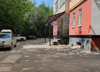 Сдаю в аренду однокомнатную квартиру, 41 м2, Саратов, Зенитная улица, 14А