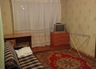 Продам 3-ком. квартиру, 47 м2, посёлок городского типа Яблоновский, Дорожная улица, 3