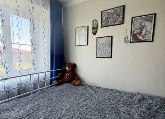 Продается 2-ком. квартира, 44.9 м2, Омская область, улица Кучерявенко, 10