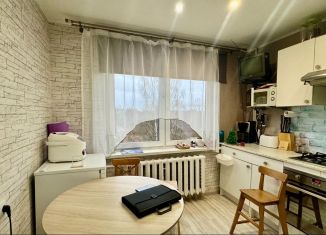 Продам 2-ком. квартиру, 47 м2, Выборг, улица имени А.К. Харитонова, 84