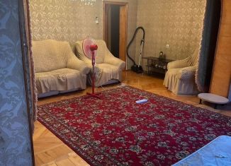 Сдается в аренду комната, 35 м2, Махачкала, проспект Амет-хана Султана, 10А