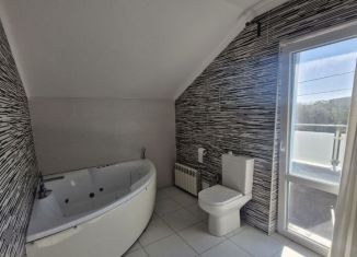 Сдам в аренду дом, 150 м2, станица Раевская, Партизанская улица, 10А